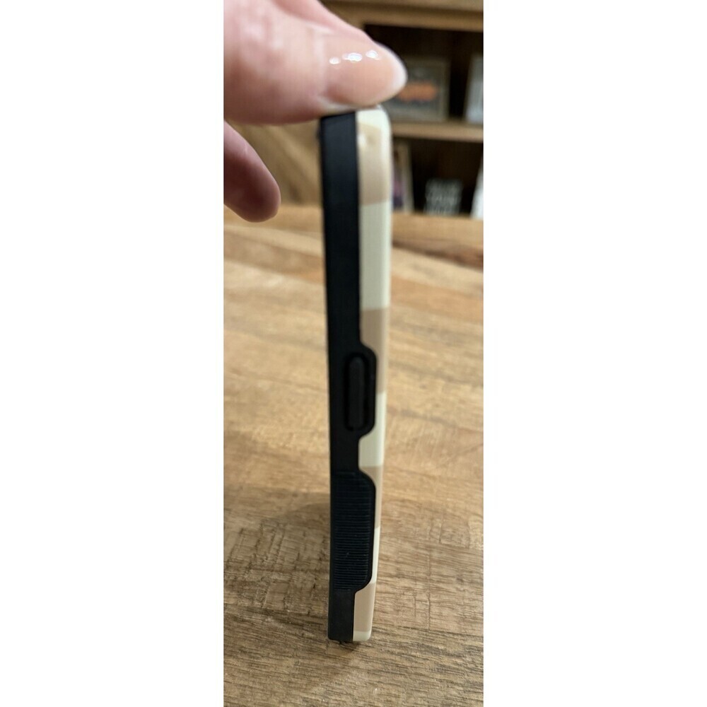 Casely Fit Check Checkerboard Nuetral Case iPhone 13 Magsafe - Picture 5 of 6